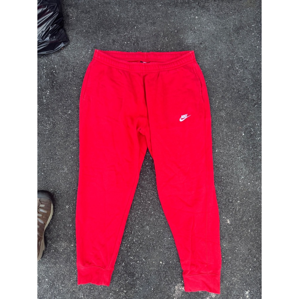 Nike Sportswear Club Fleece Joggers Mens XL Red Tapered Sweatpants